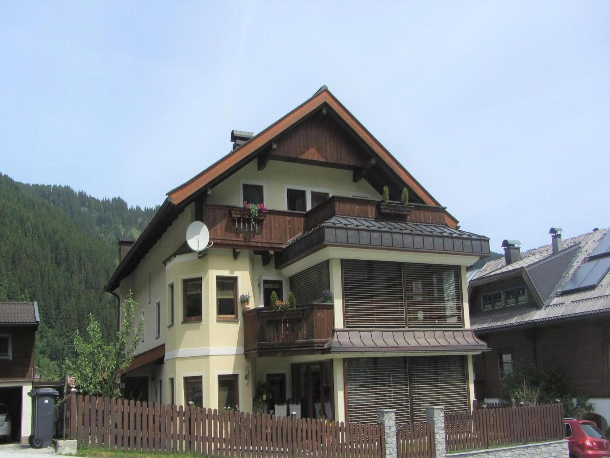 Flat In Krimml With A Balcony Apartment Exterior photo